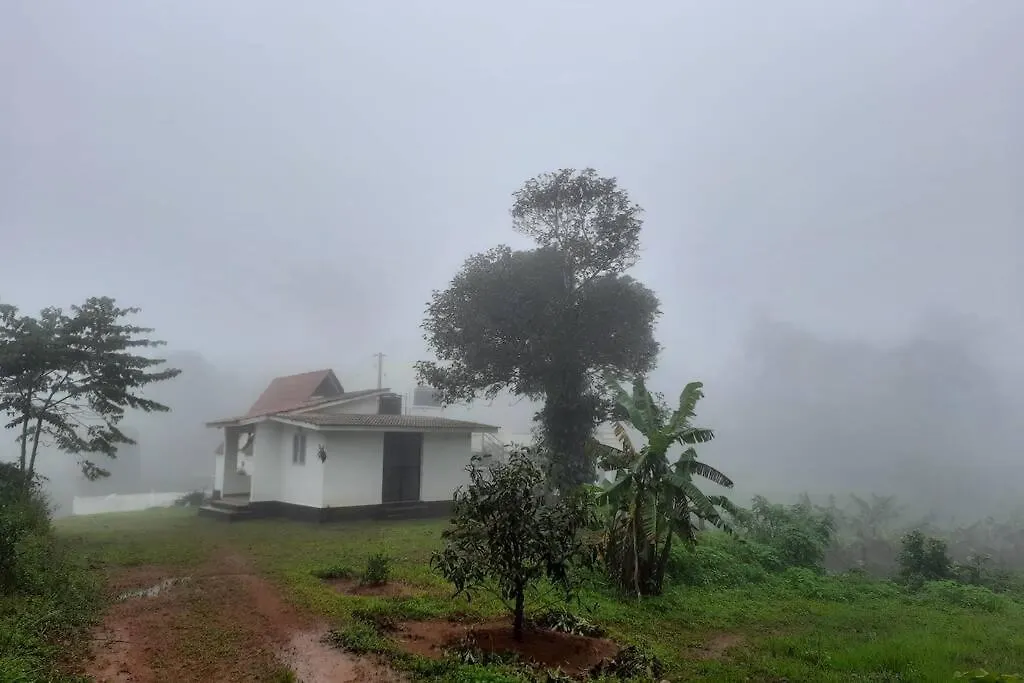 Farmstay In ചില്ലുകൂടാരം At Les Domki Et Al. Vagamon Indie