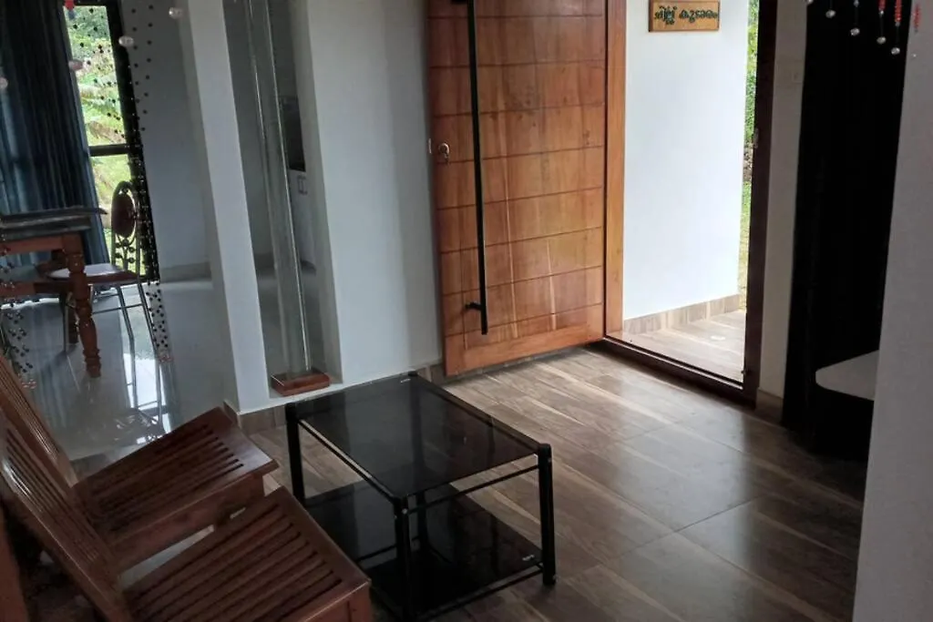 Farmstay In ചില്ലുകൂടാരം At Les Domki Et Al. Vagamon