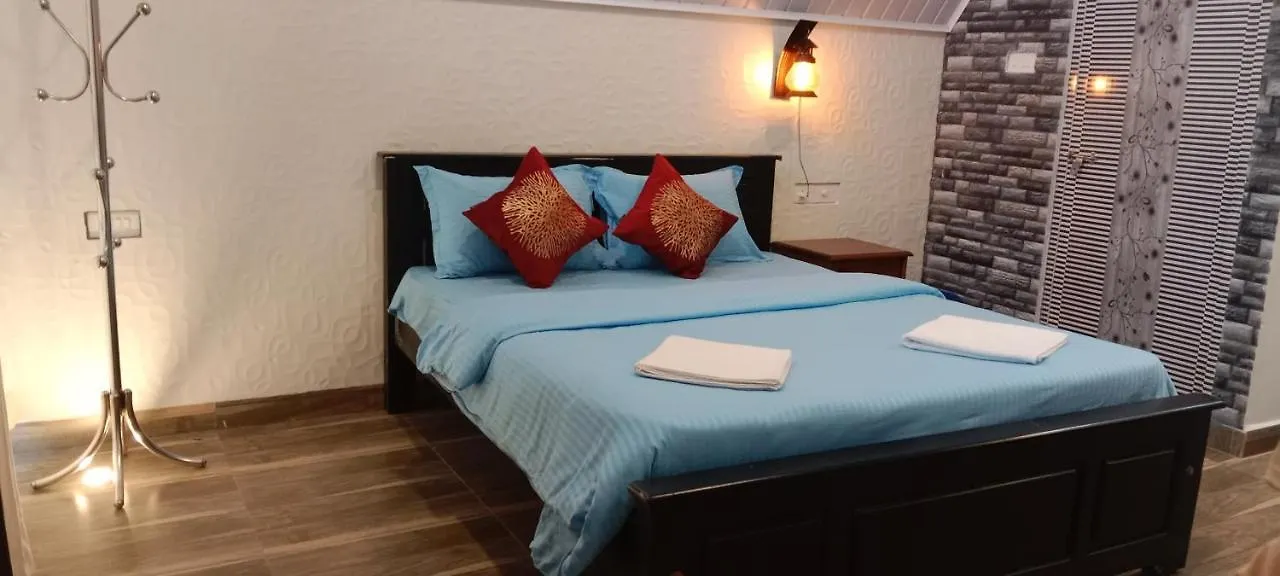 Tatil Evi Farmstay In ചില്ലുകൂടാരം At Les Domki Et Al. Vagamon